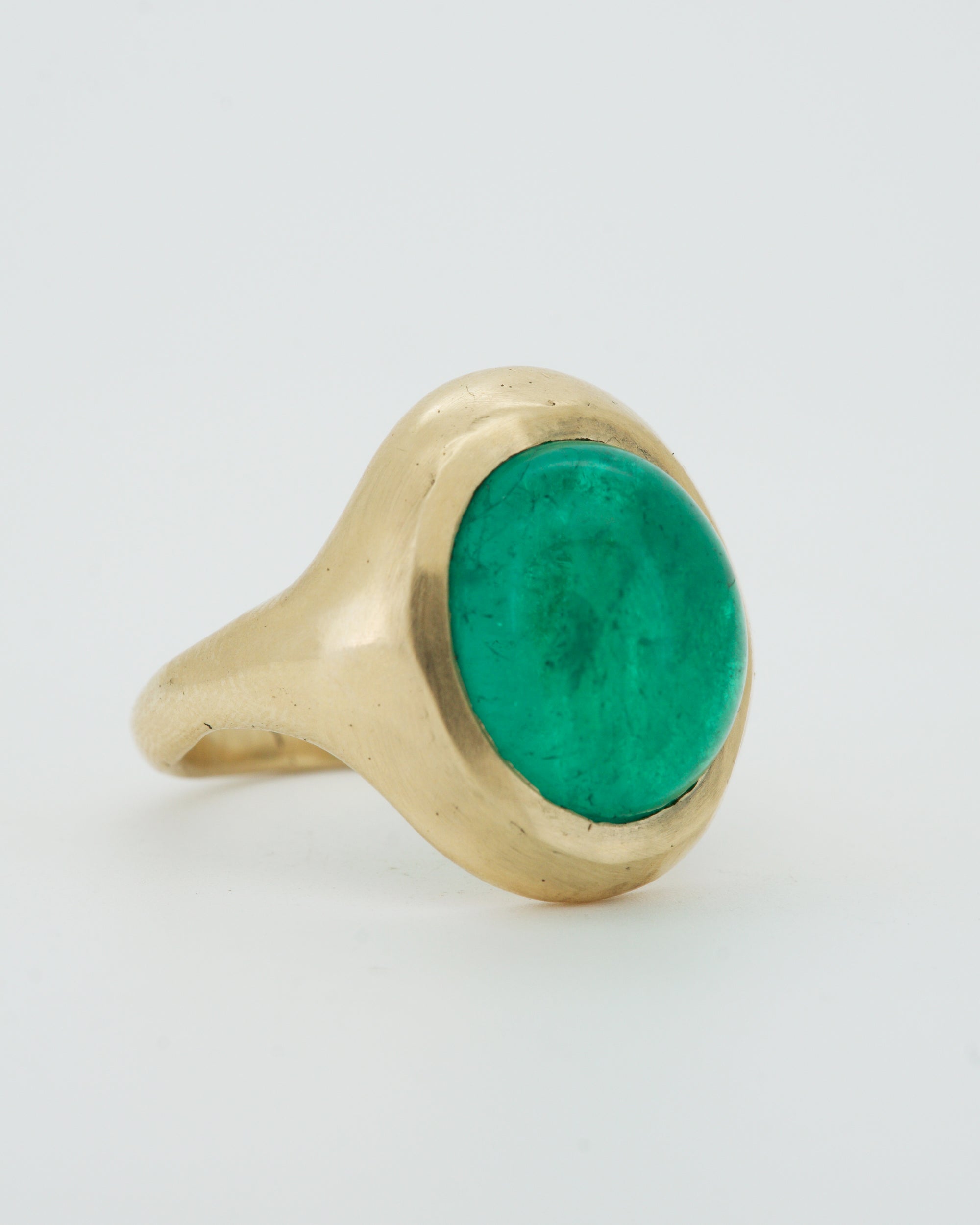 Emerald Egg in solid 9ct gold