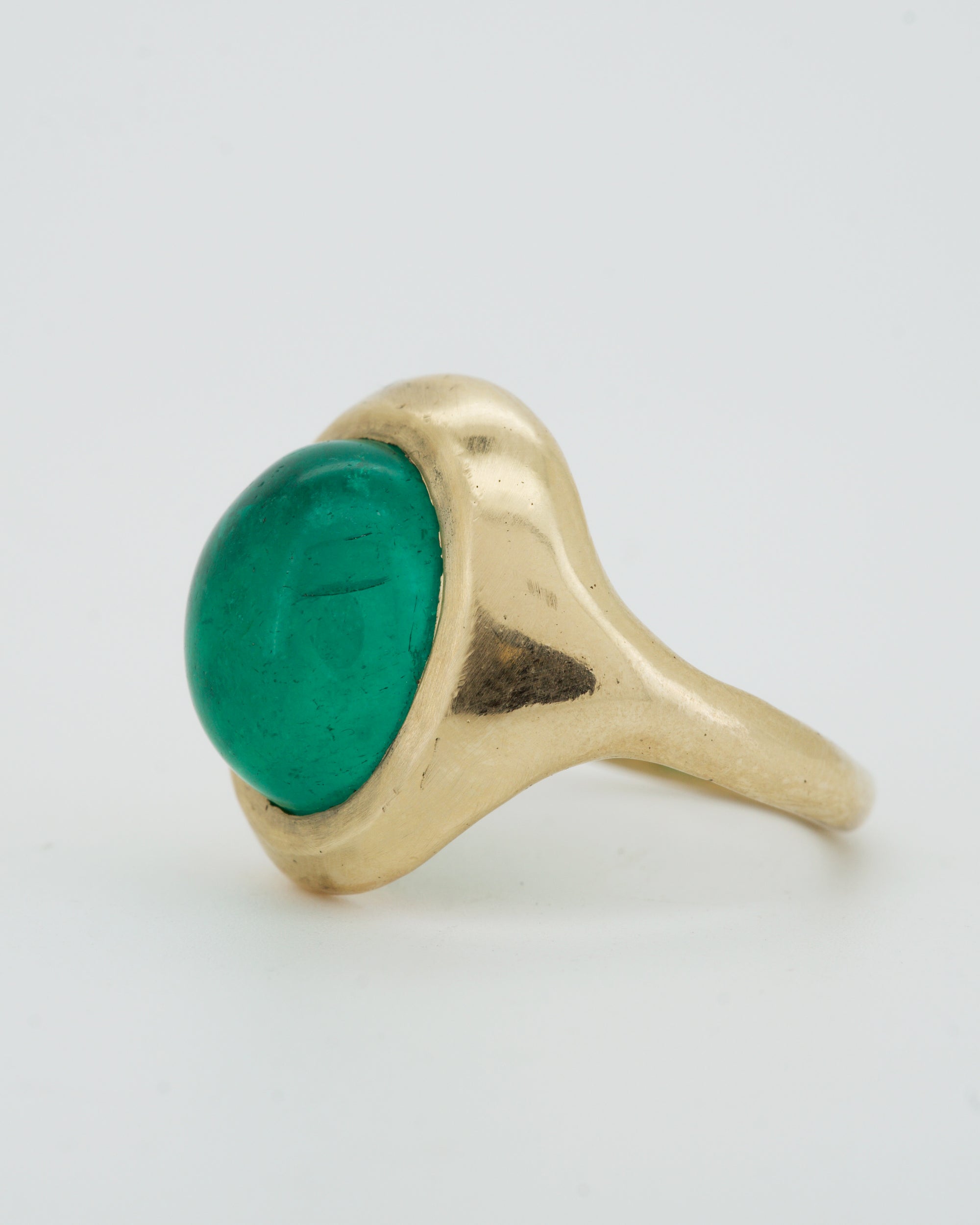 Emerald Egg in solid 9ct gold