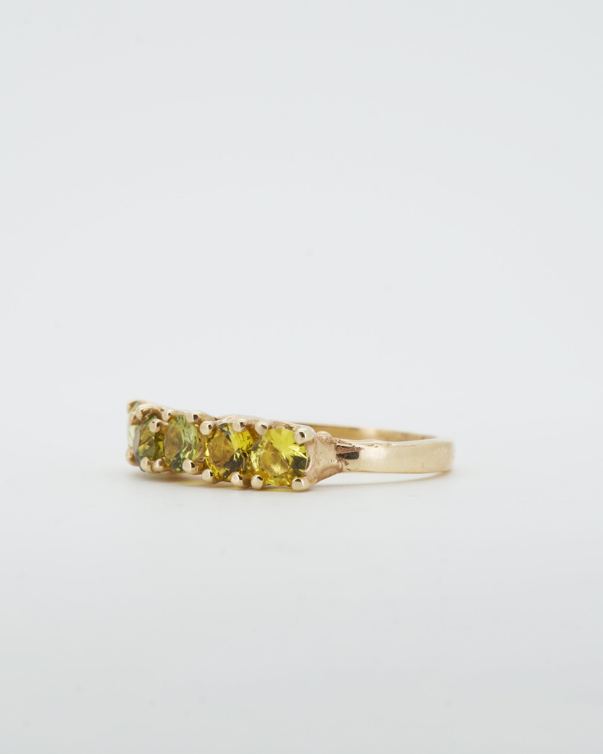 Yellow sapphires + 9ct yellow gold