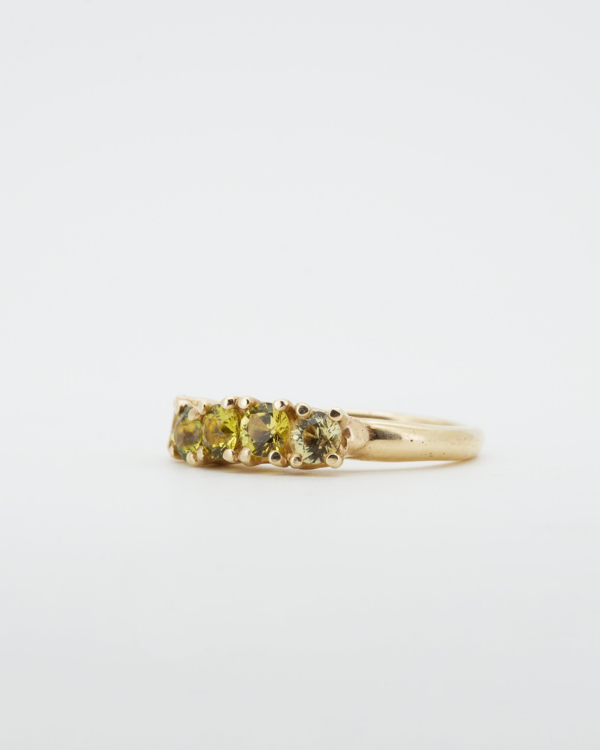 Yellow sapphires + 9ct yellow gold slender nuque