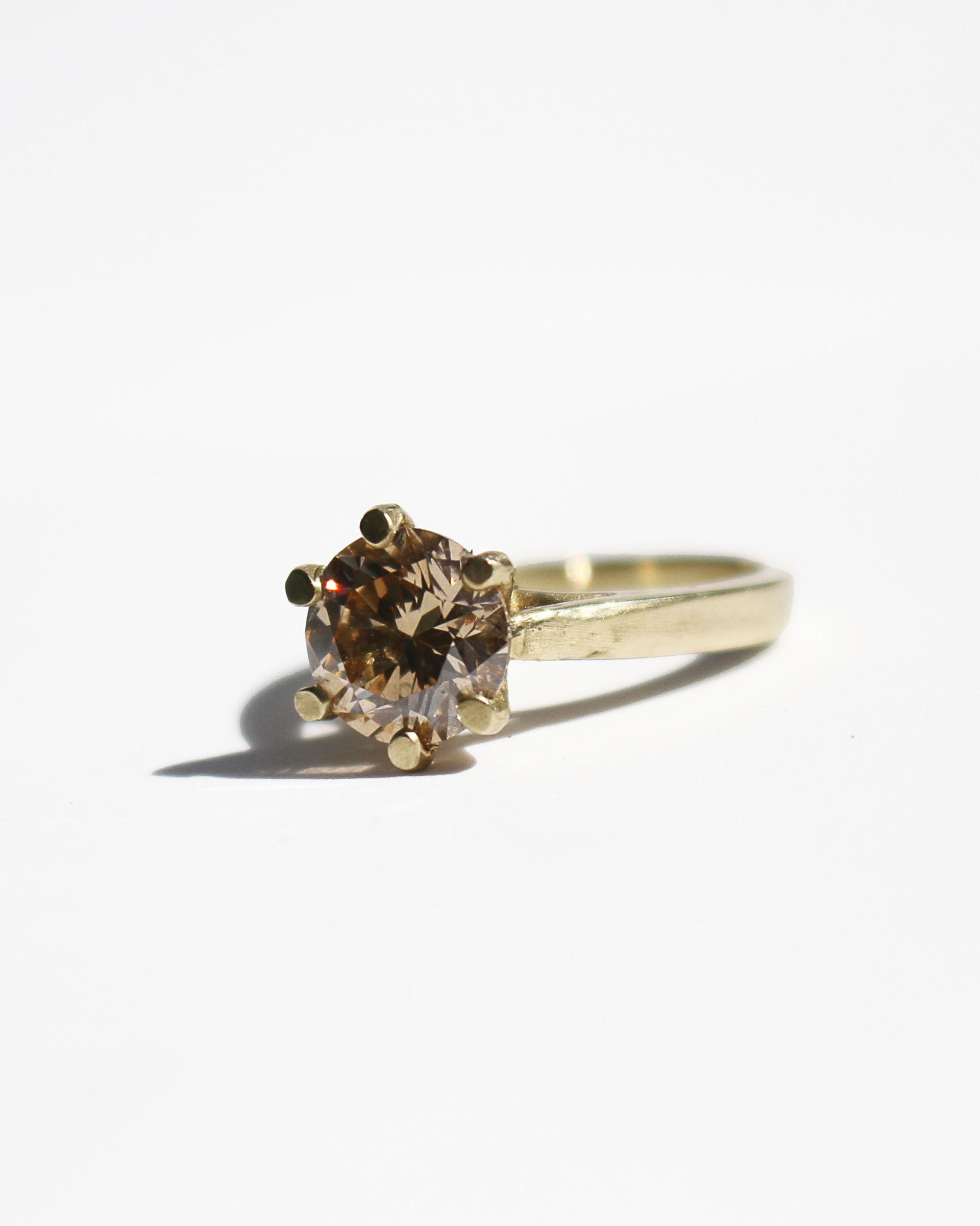 champagne diamond and 14ct yellow gold ring